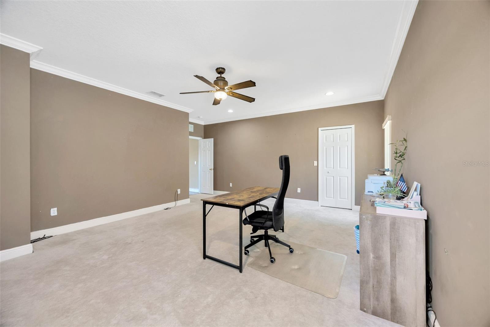 Image 33 of 49 For 23320 Dinhurst Court