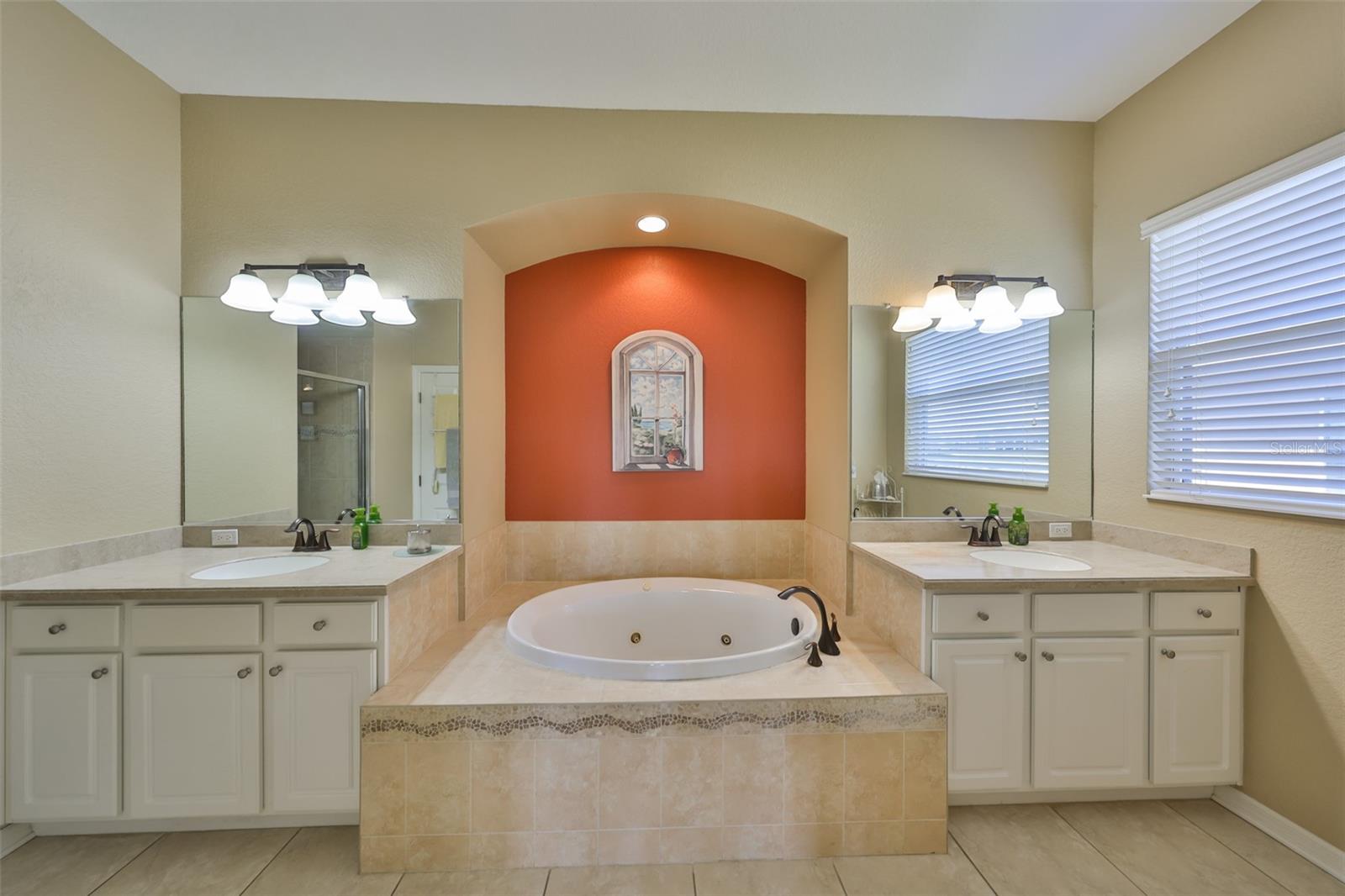 Image 31 of 53 For 2239 Sifield Greens Way 84