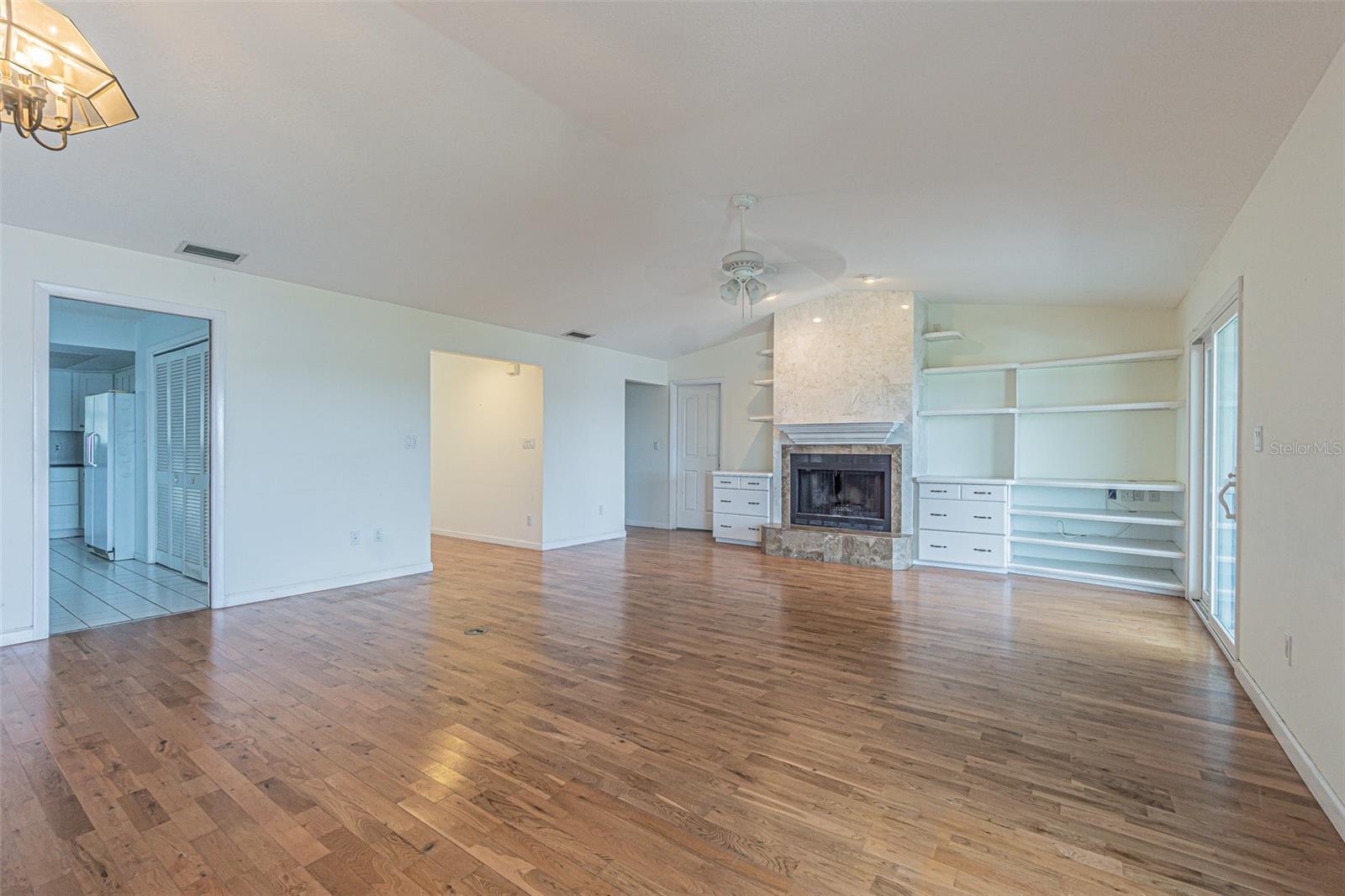 Image 3 of 68 For 739 Chesapeake Drive