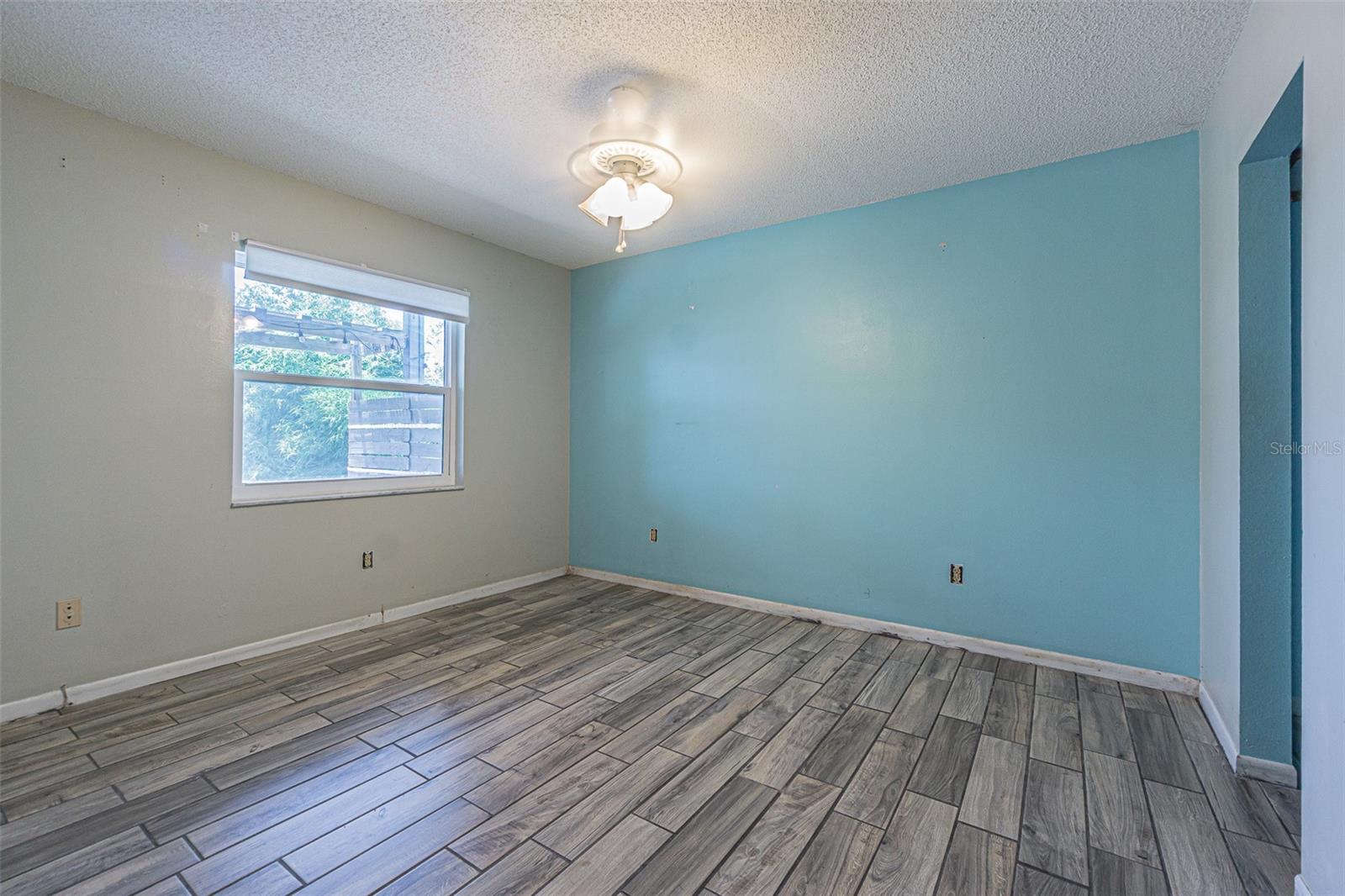 Image 41 of 68 For 739 Chesapeake Drive
