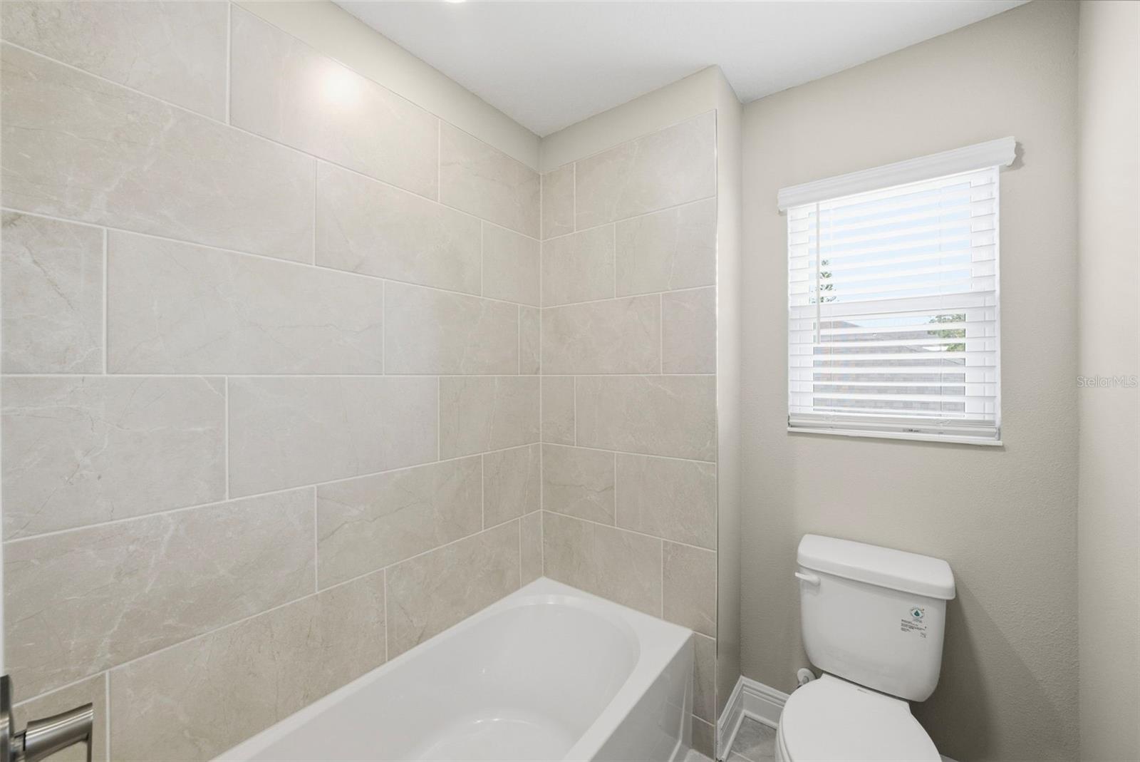 Image 24 of 31 For 6226 29th Street N