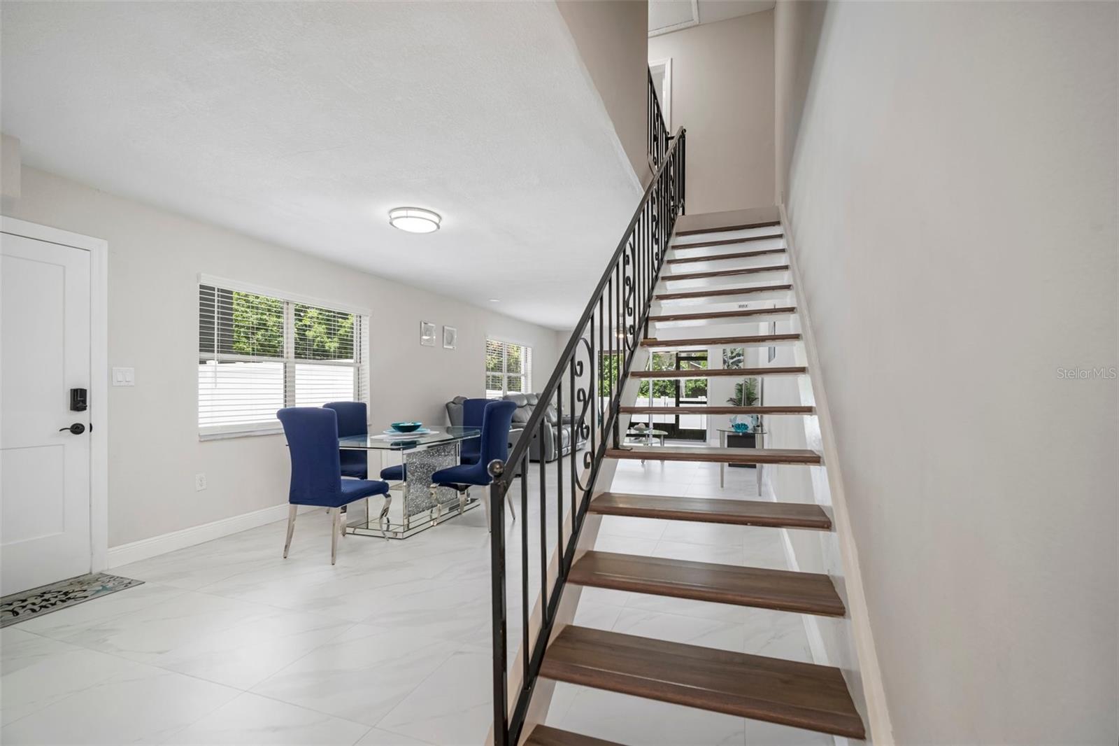 Image 14 of 48 For 1712 Azalea Court A