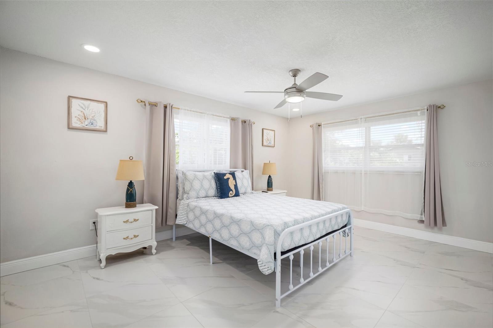 Image 16 of 48 For 1712 Azalea Court A