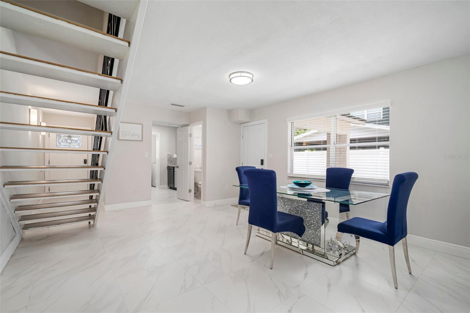 Image 6 of 48 For 1712 Azalea Court A