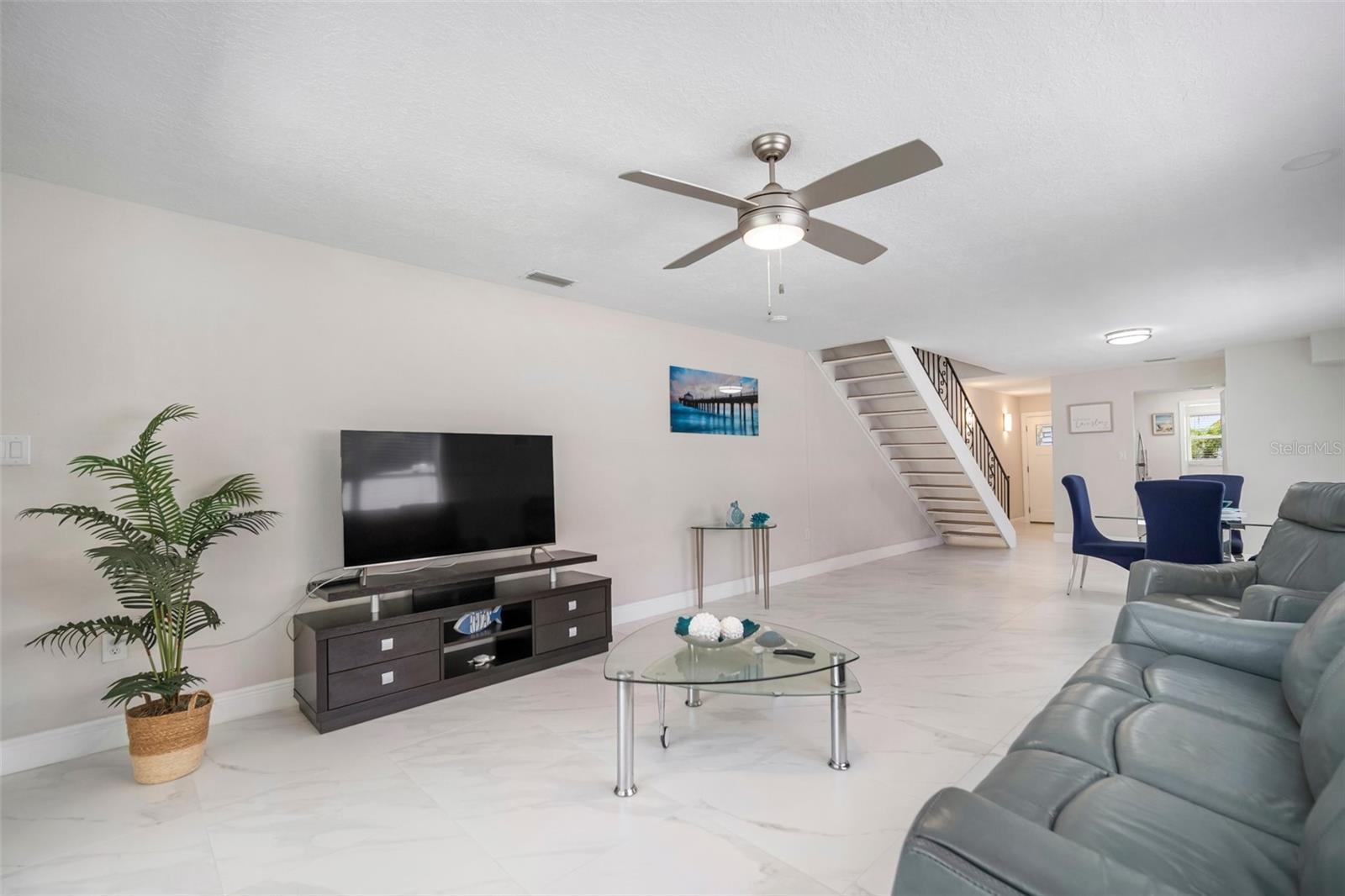 Image 9 of 48 For 1712 Azalea Court A