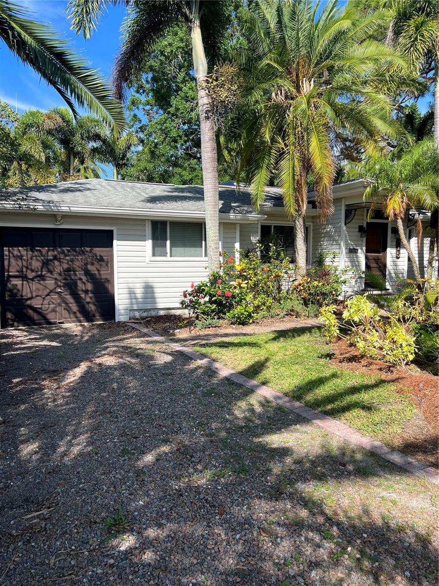 Details for 715 Riverside Drive, TARPON SPRINGS, FL 34689