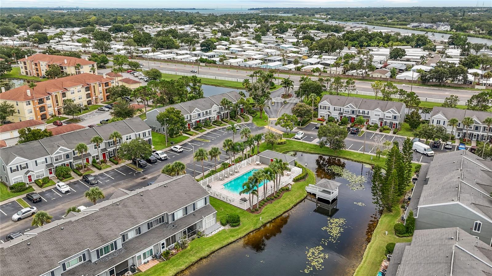 Image 42 of 55 For 421 Countryside Key Boulevard
