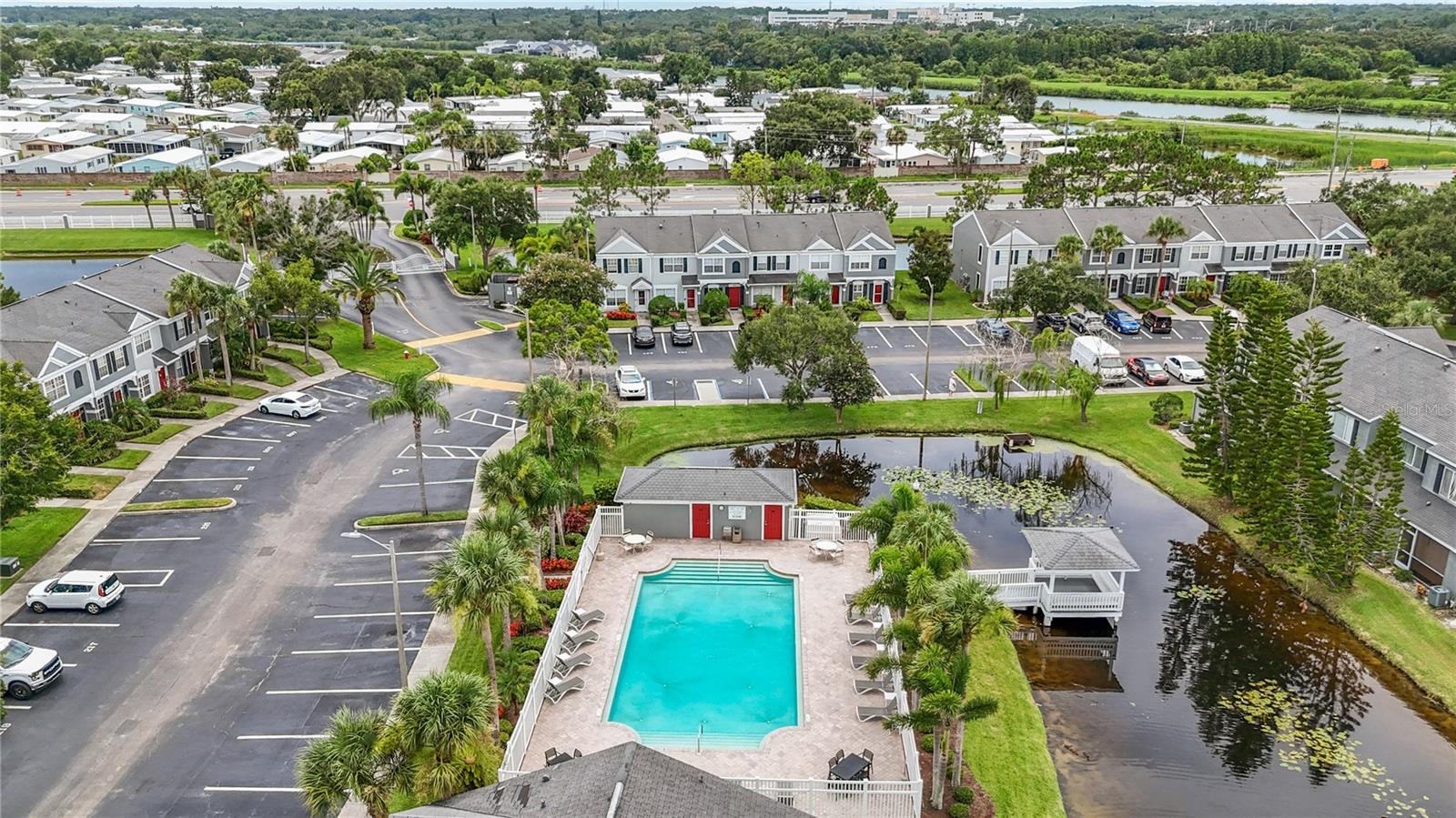Image 43 of 55 For 421 Countryside Key Boulevard