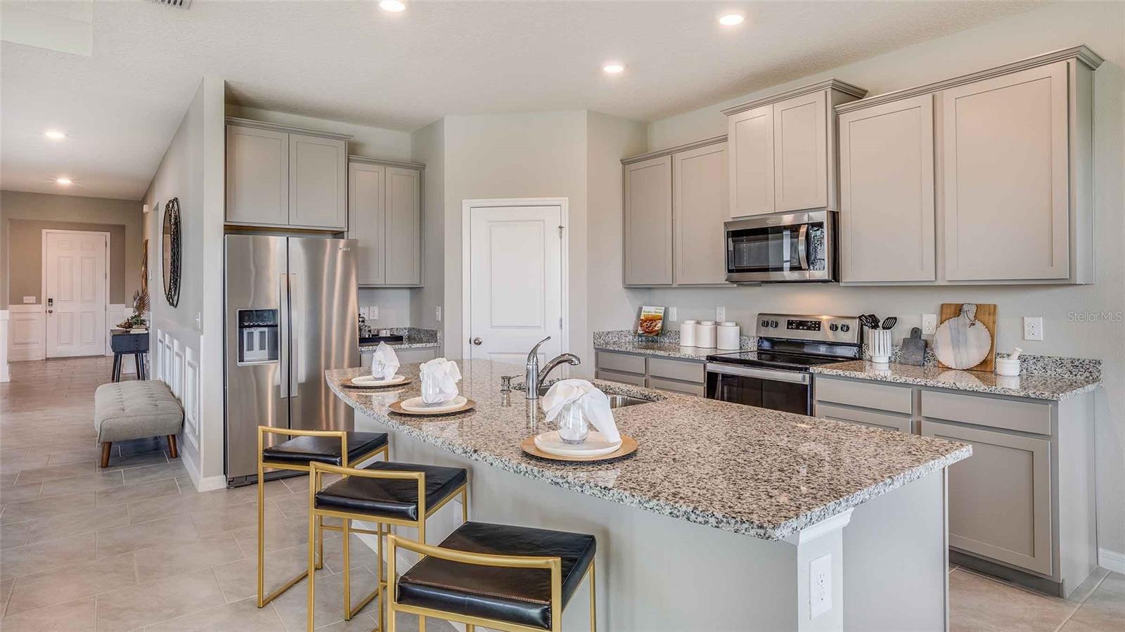 Image 3 of 16 For 2637 Warren Acres Boulevard