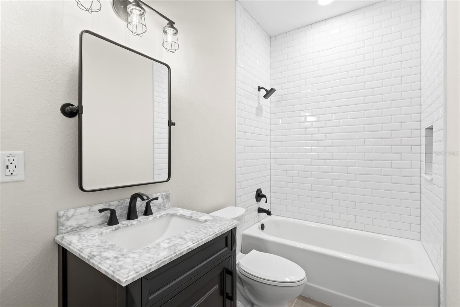 Listing photo id 27 for 13332 Schick Avenue