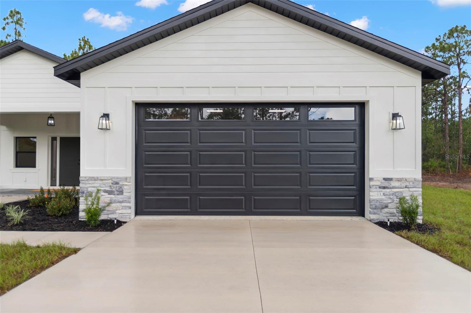 Listing photo id 44 for 13332 Schick Avenue