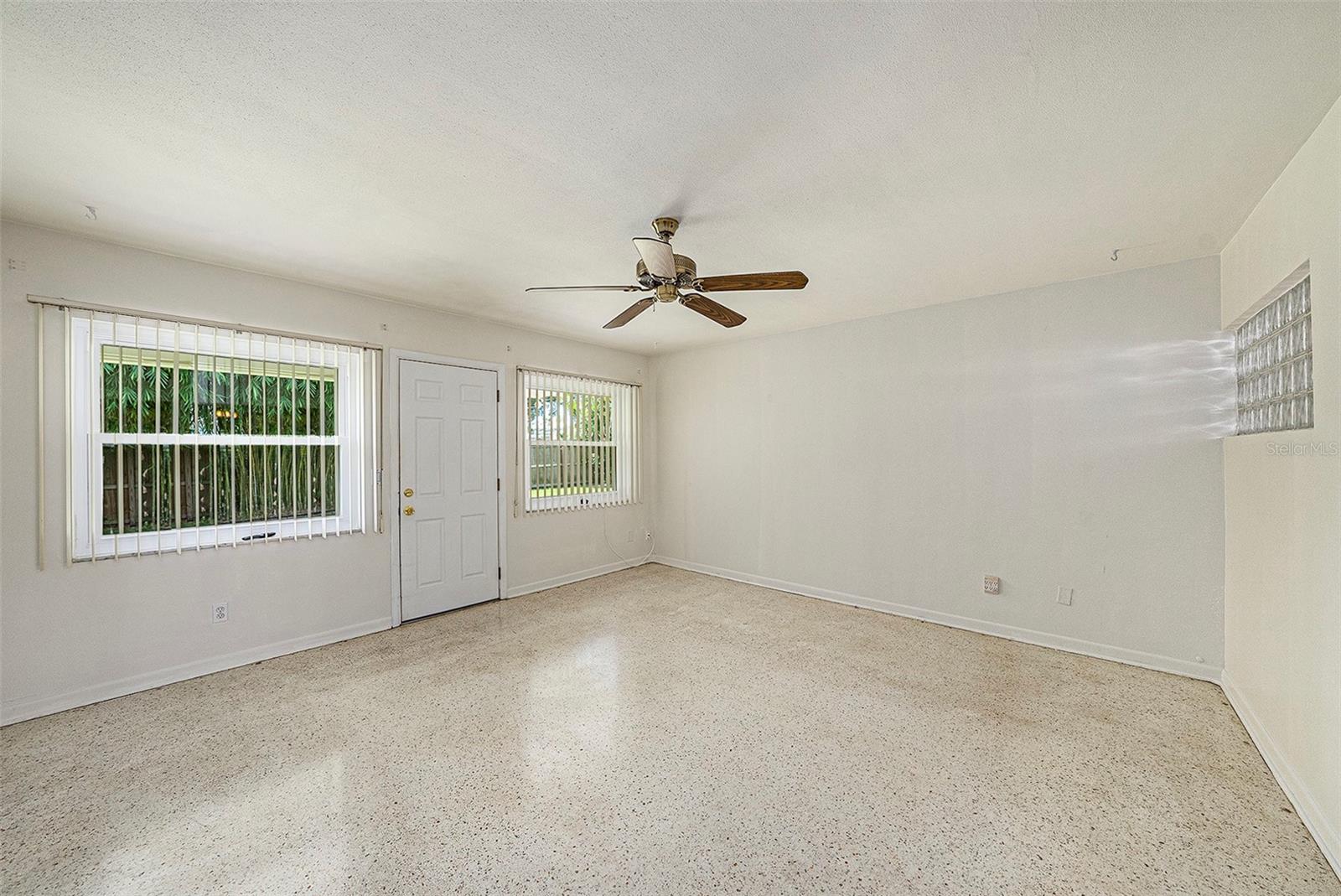 Image 15 of 39 For 1857 Belleair Road N