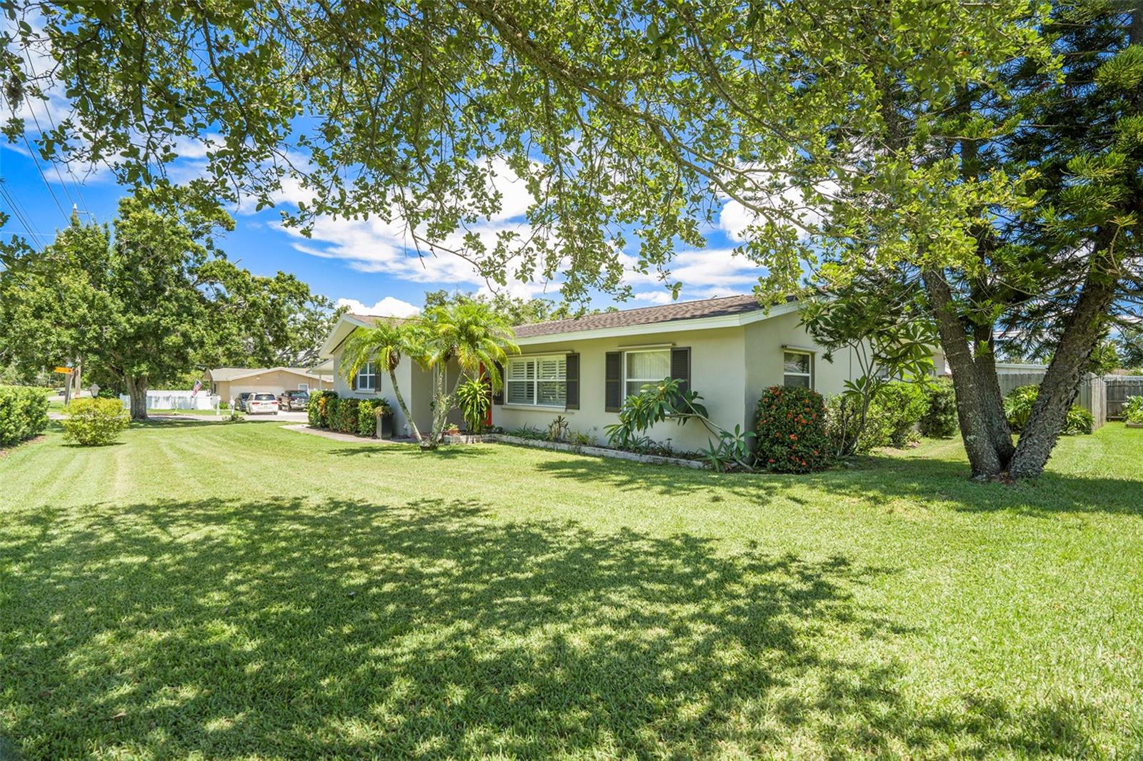 Image 2 of 12 For 1857 Belleair Road N