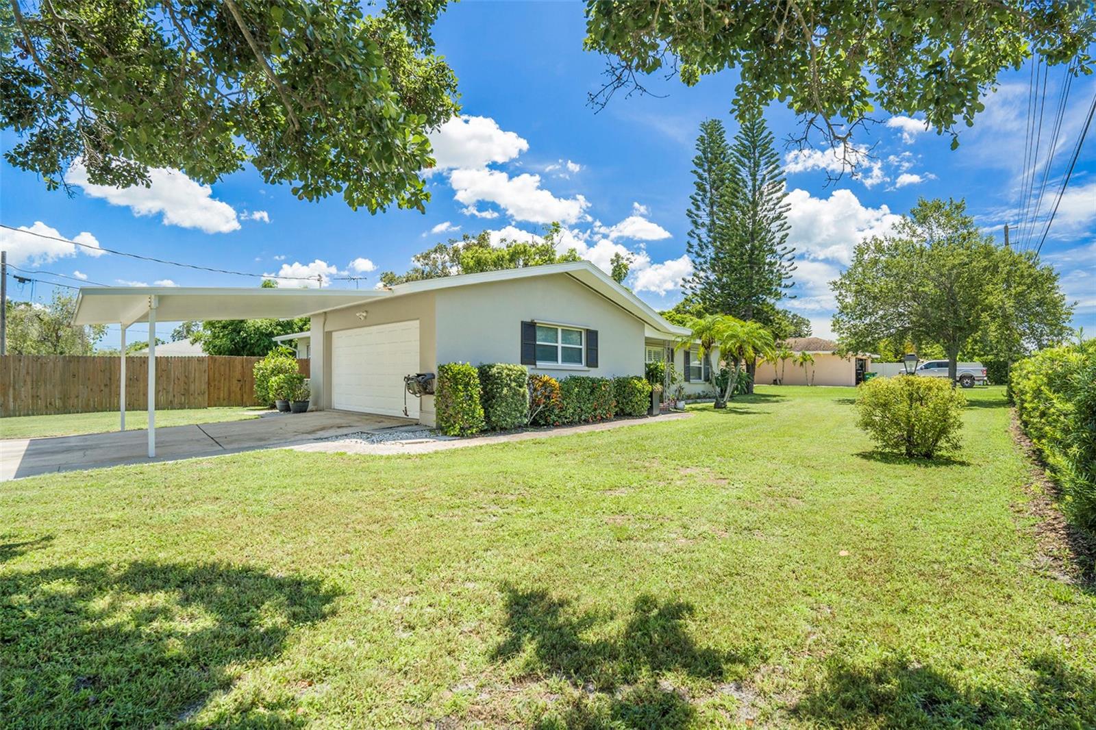 Image 3 of 12 For 1857 Belleair Road N