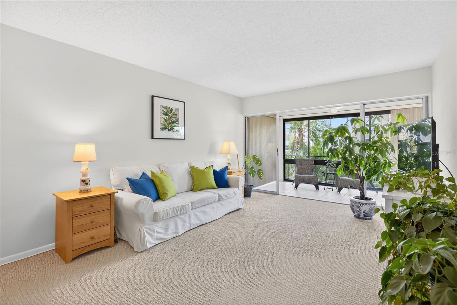 Listing photo id 10 for 10351 Regal Drive 24
