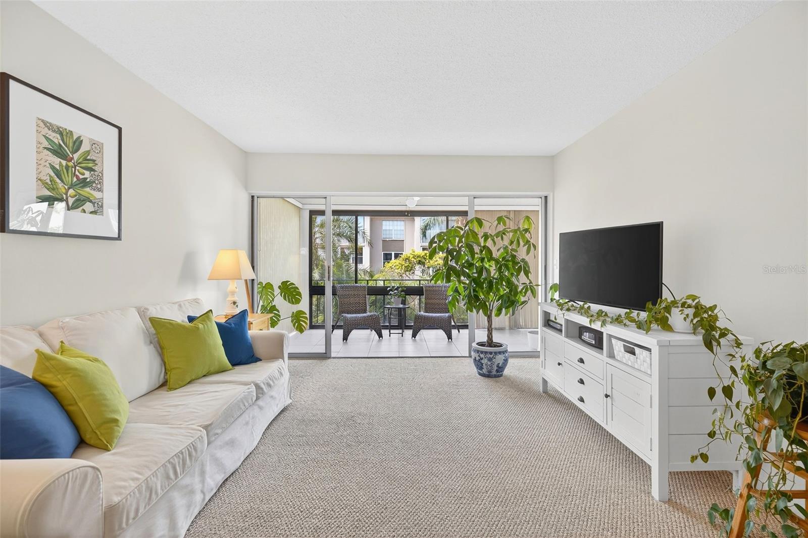 Listing photo id 11 for 10351 Regal Drive 24