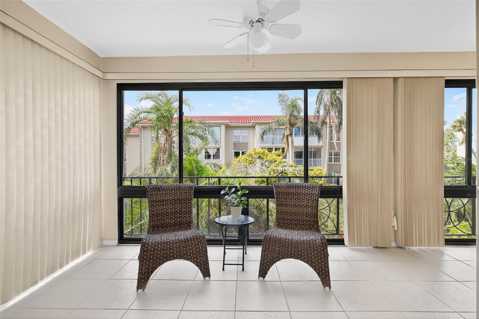 Listing photo id 14 for 10351 Regal Drive 24