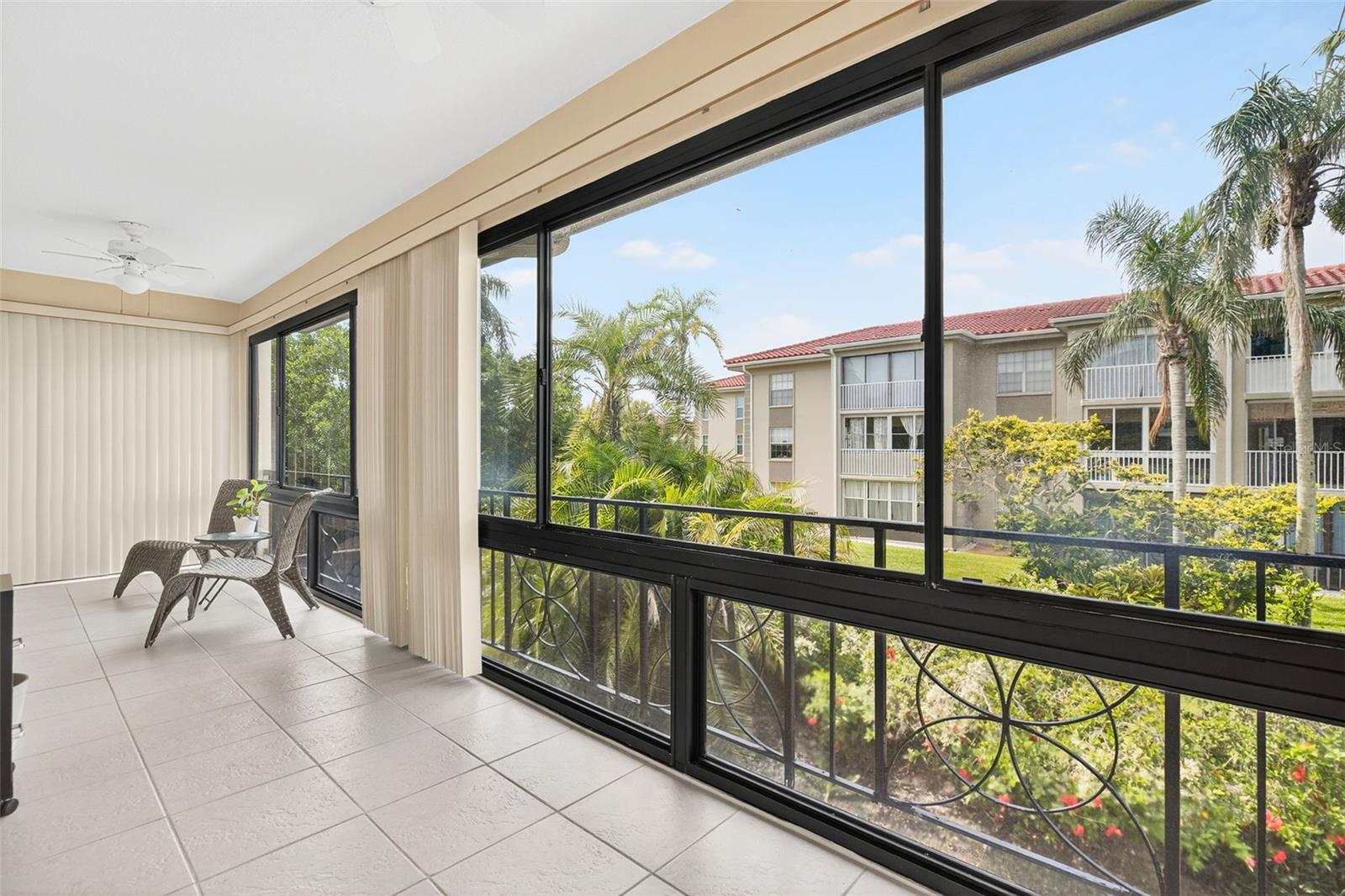 Listing photo id 18 for 10351 Regal Drive 24
