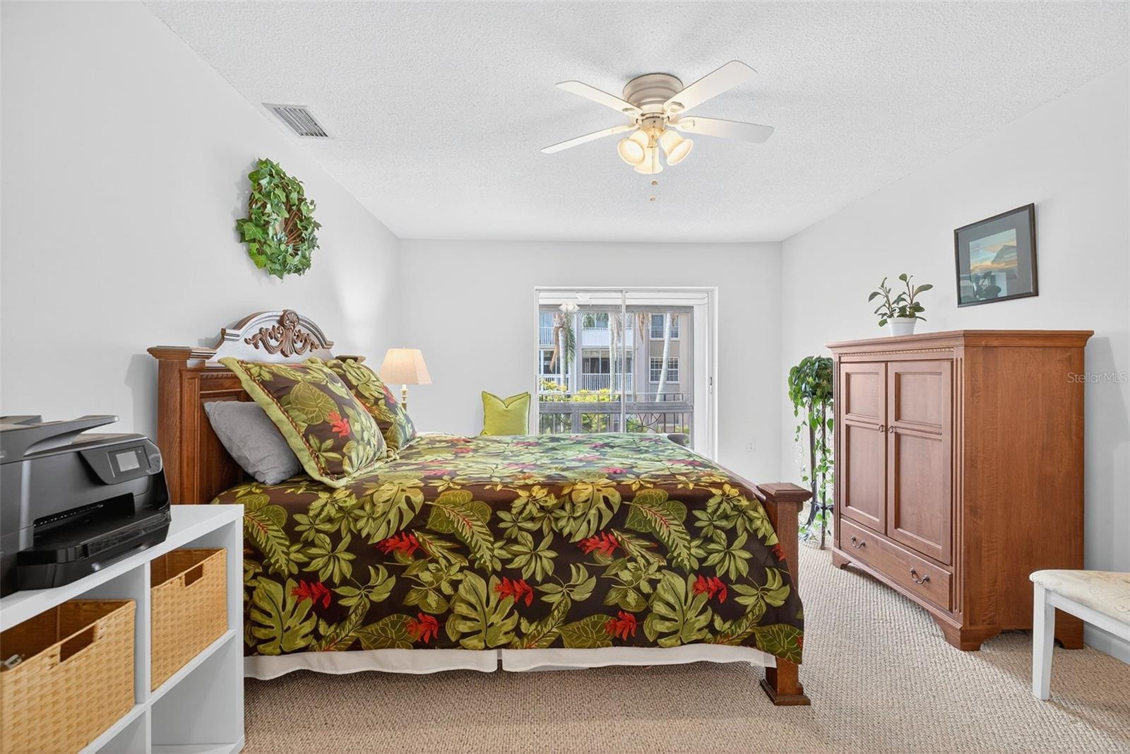 Listing photo id 19 for 10351 Regal Drive 24