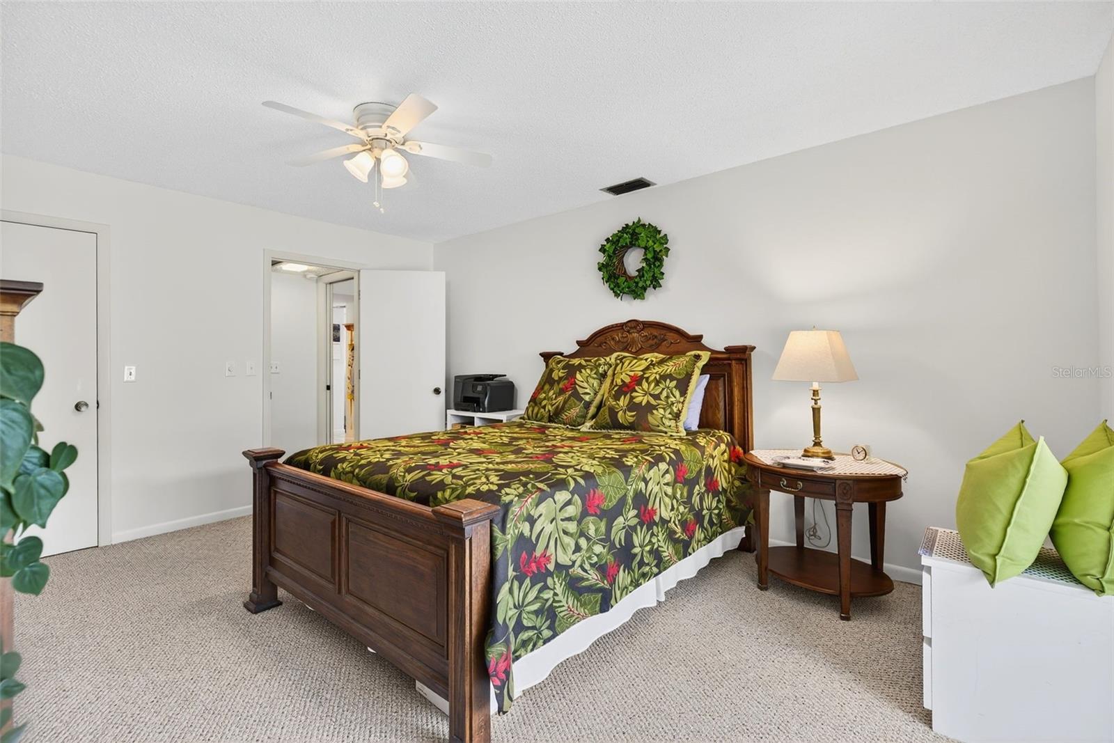 Listing photo id 22 for 10351 Regal Drive 24