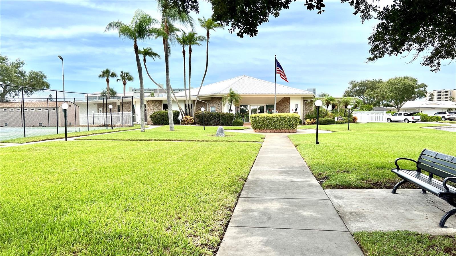 Listing photo id 32 for 10351 Regal Drive 24
