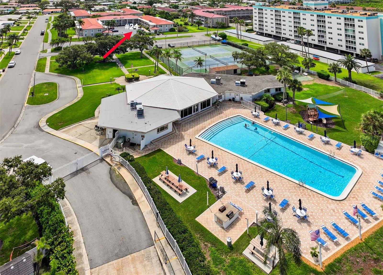 Listing photo id 35 for 10351 Regal Drive 24