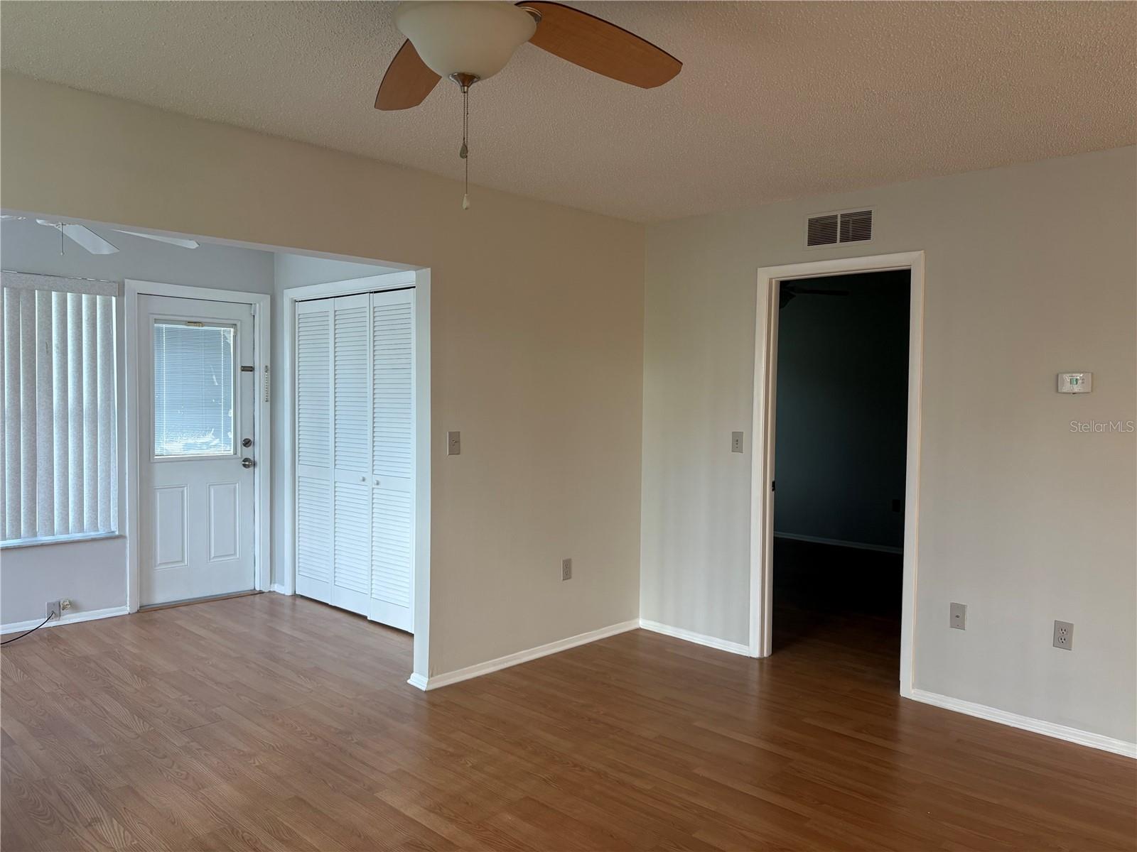 Image 15 of 27 For 2900 Grovewood Boulevard A