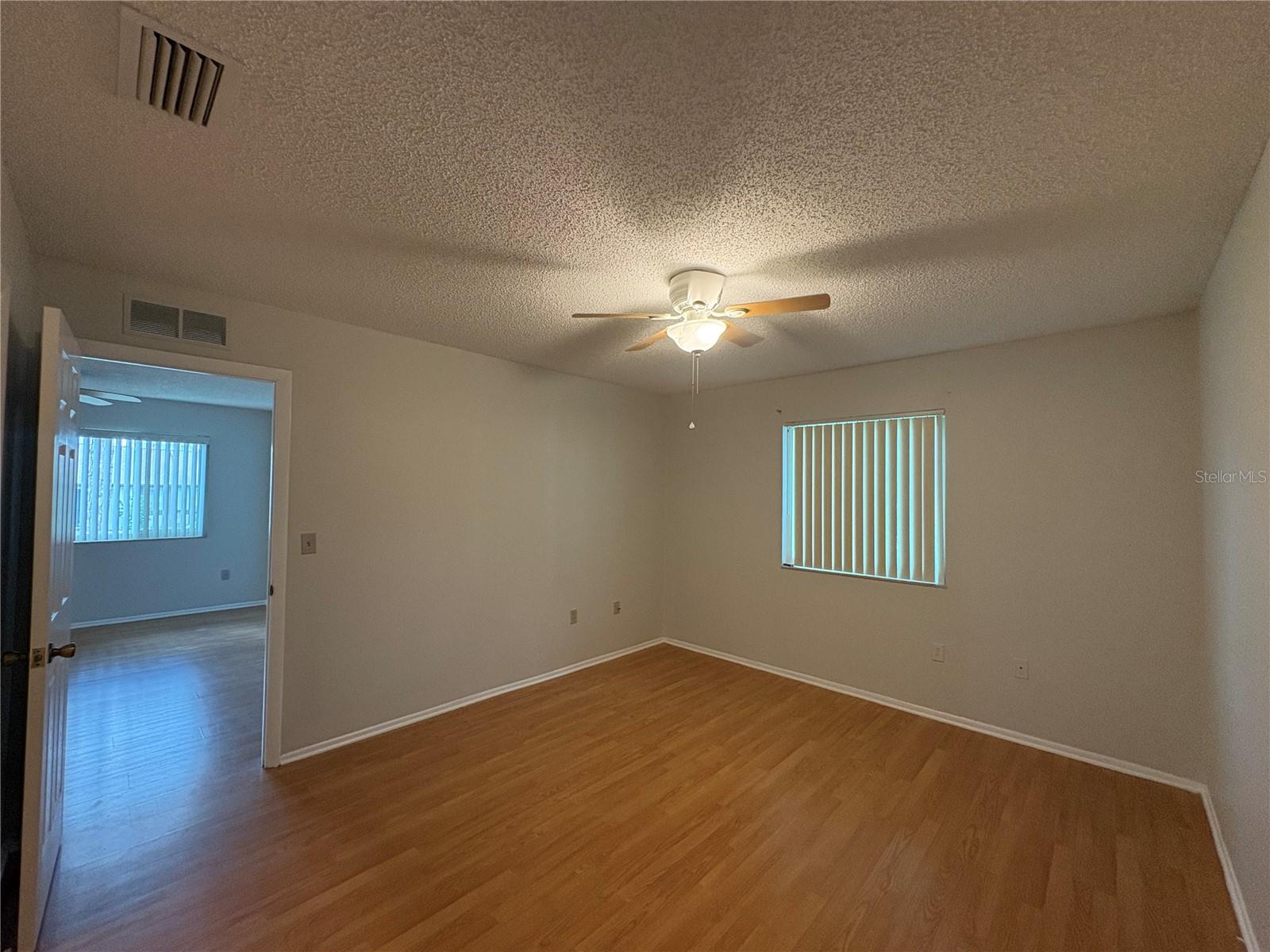 Image 17 of 27 For 2900 Grovewood Boulevard A