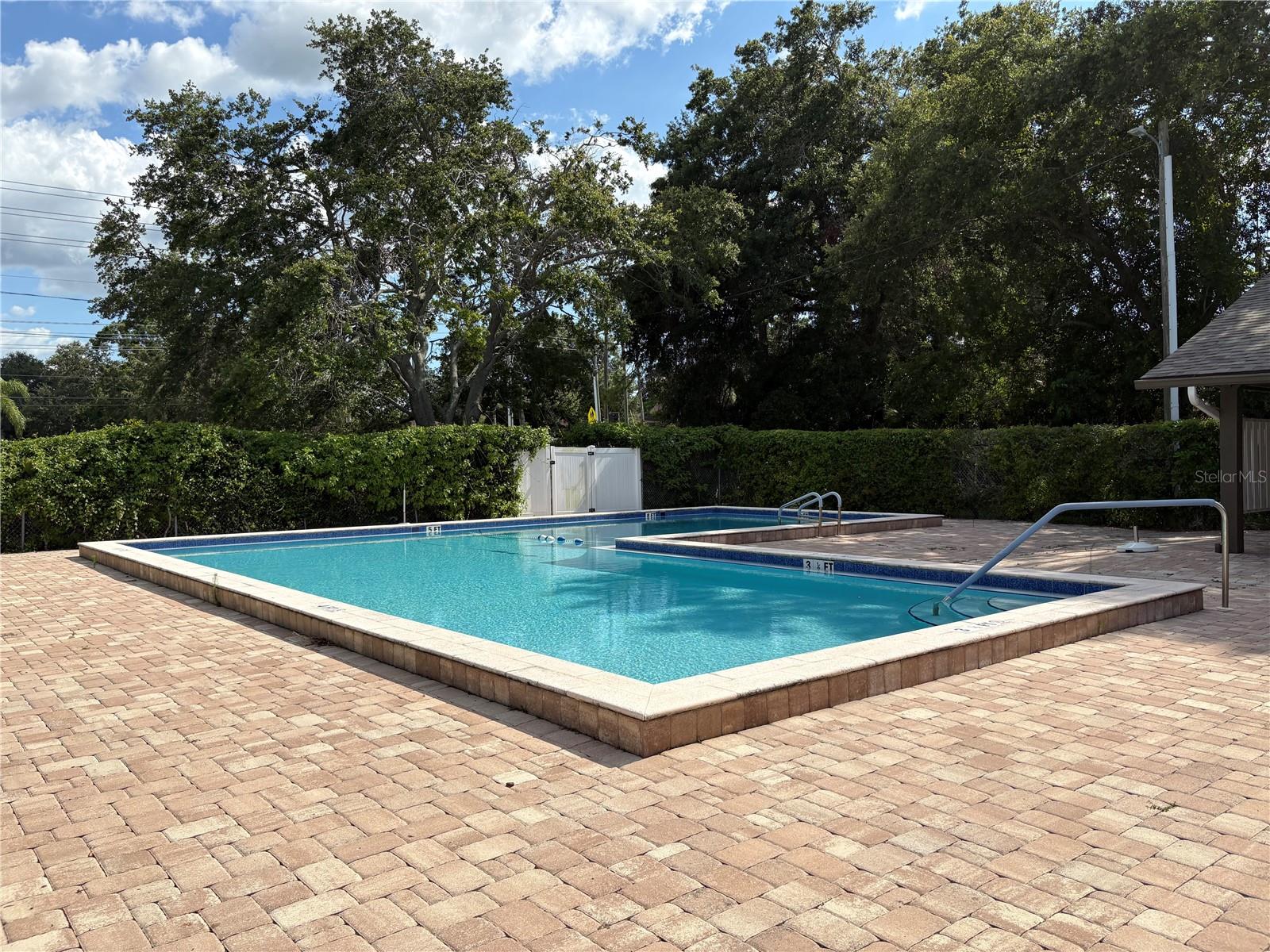 Image 25 of 27 For 2900 Grovewood Boulevard A