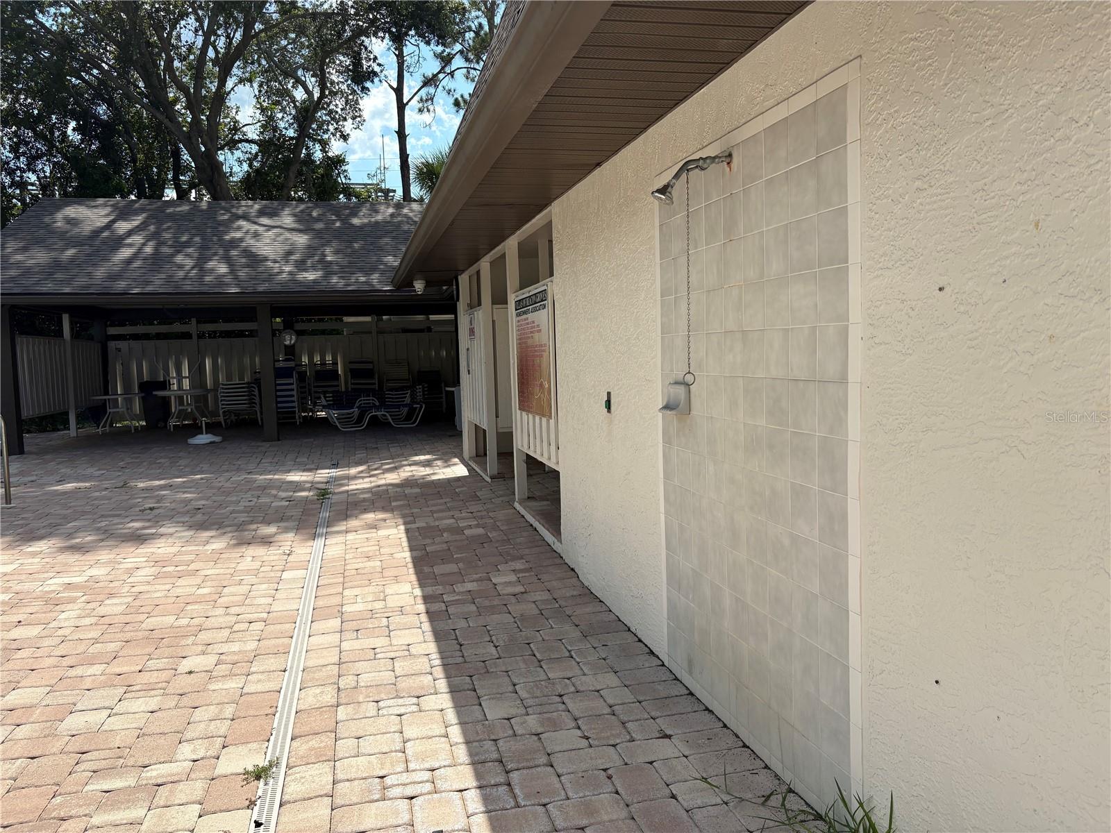 Image 26 of 27 For 2900 Grovewood Boulevard A