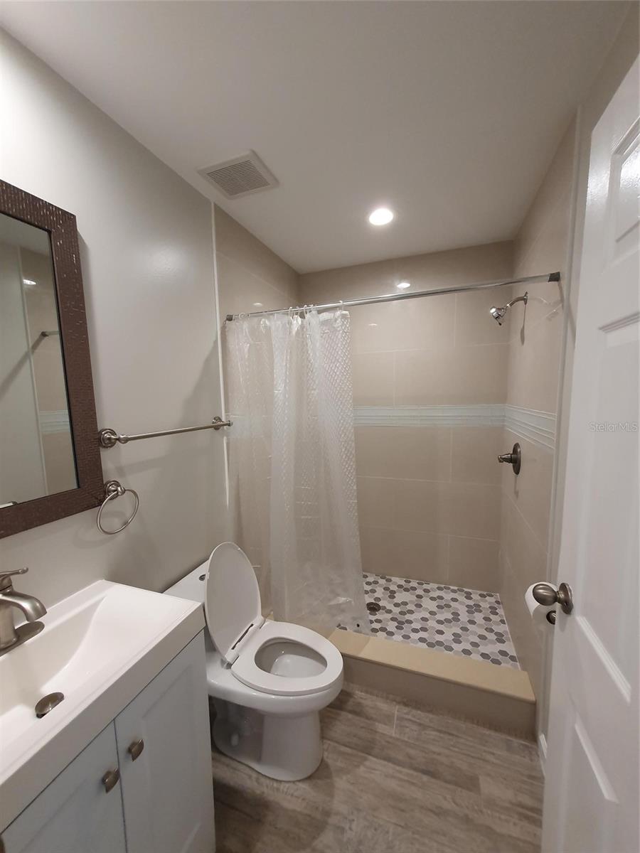 Image 4 of 10 For 1921 Orange Boulevard Way
