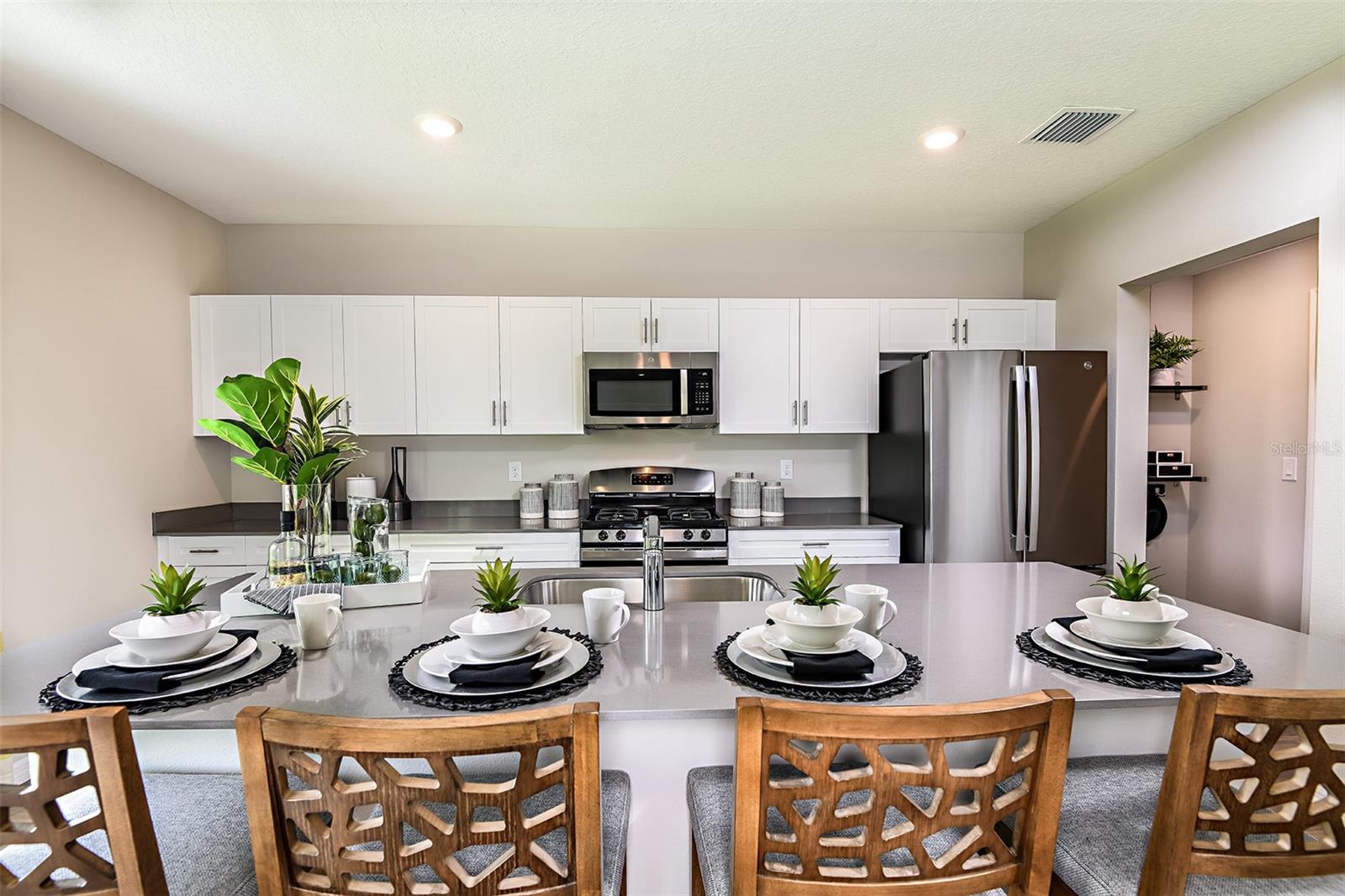 Image 4 of 19 For 13050 Wellspring Drive