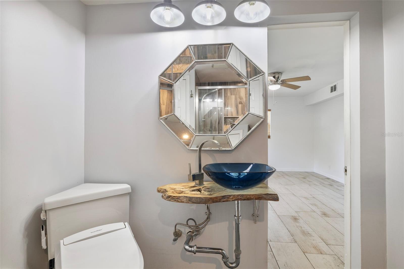 Listing photo id 16 for 4530 Catalonia Way S