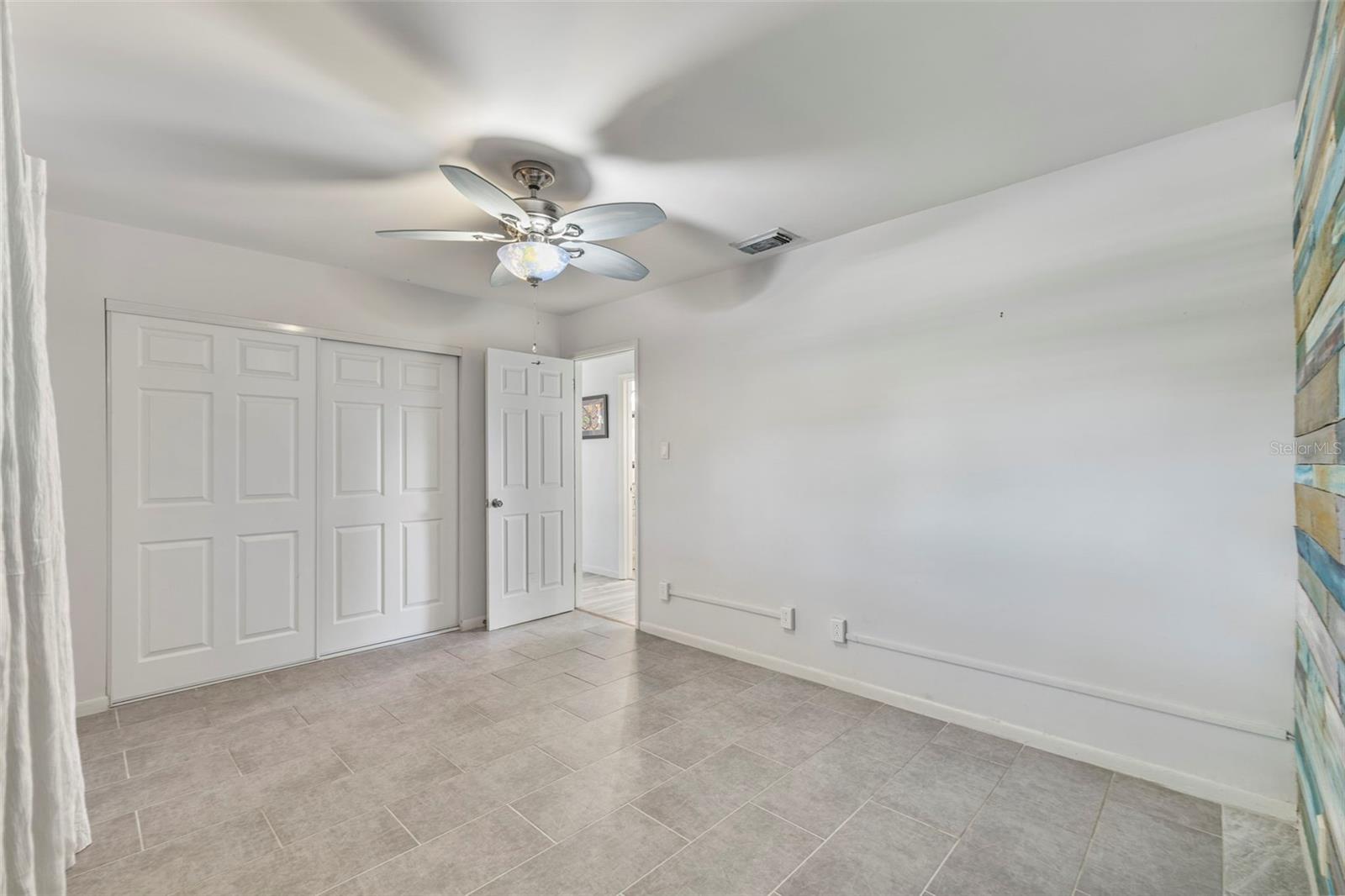Listing photo id 19 for 4530 Catalonia Way S