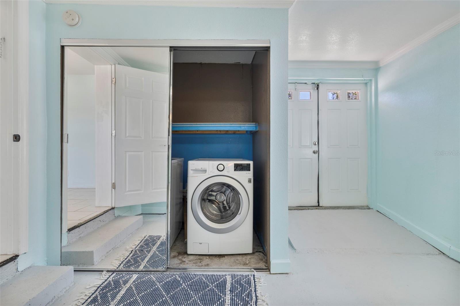 Listing photo id 26 for 4530 Catalonia Way S