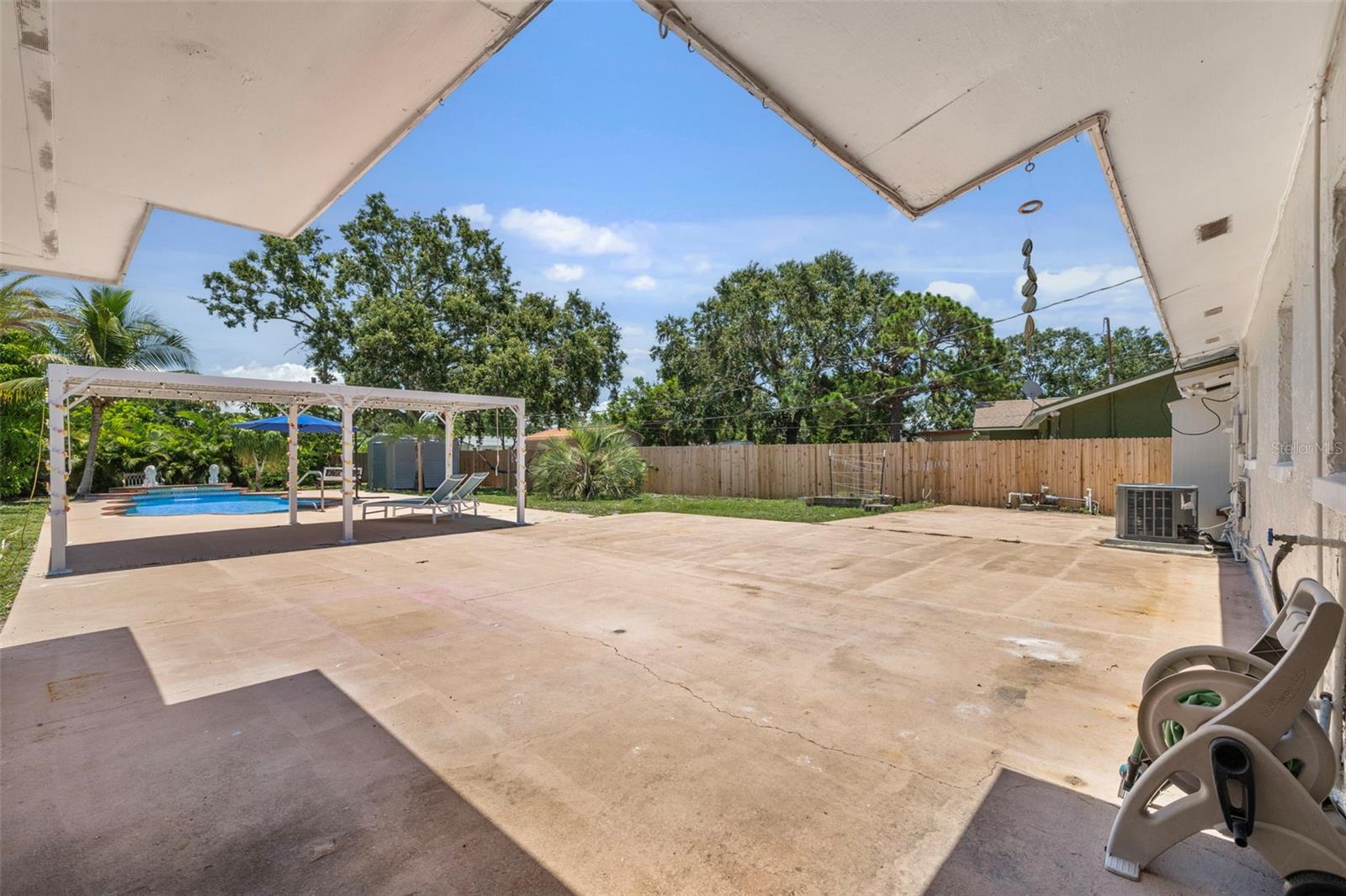Listing photo id 28 for 4530 Catalonia Way S