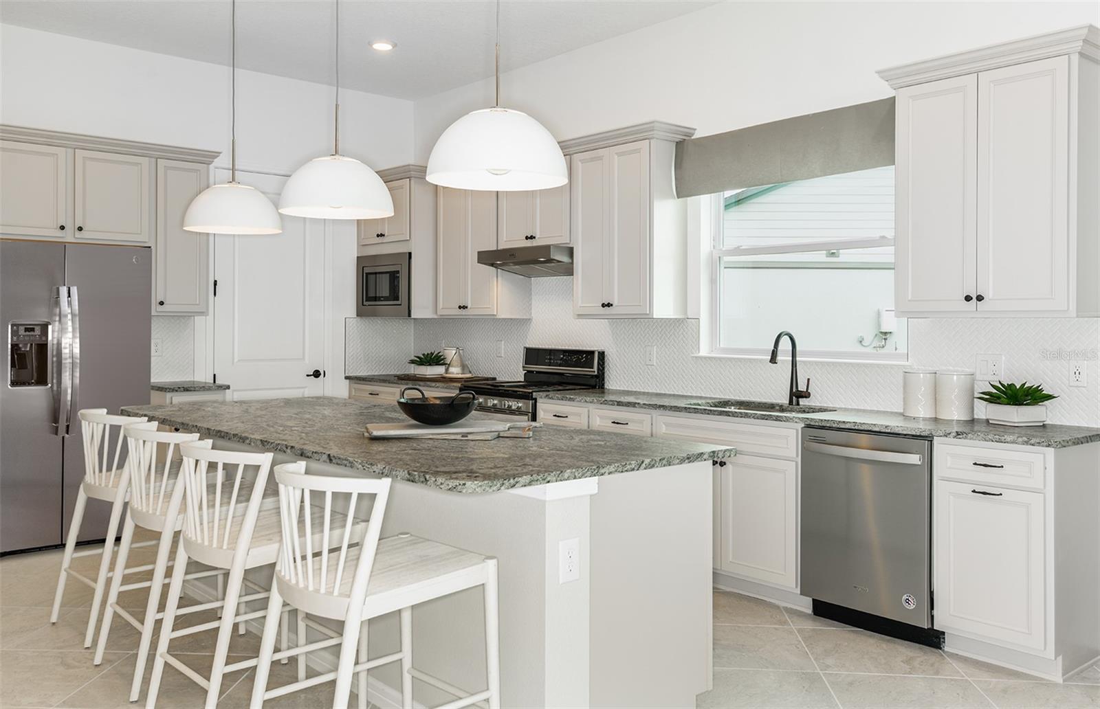 Image 4 of 28 For 13644 Canyon Ridge Road