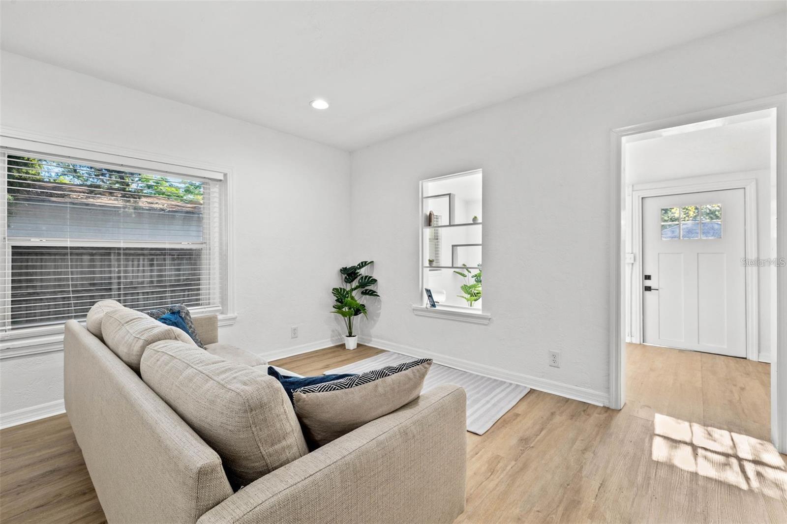 Image 10 of 23 For 1752 42nd Street S