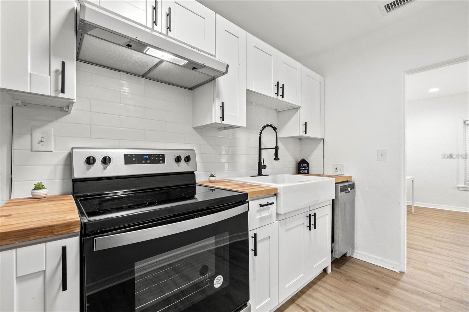 Image 14 of 23 For 1752 42nd Street S