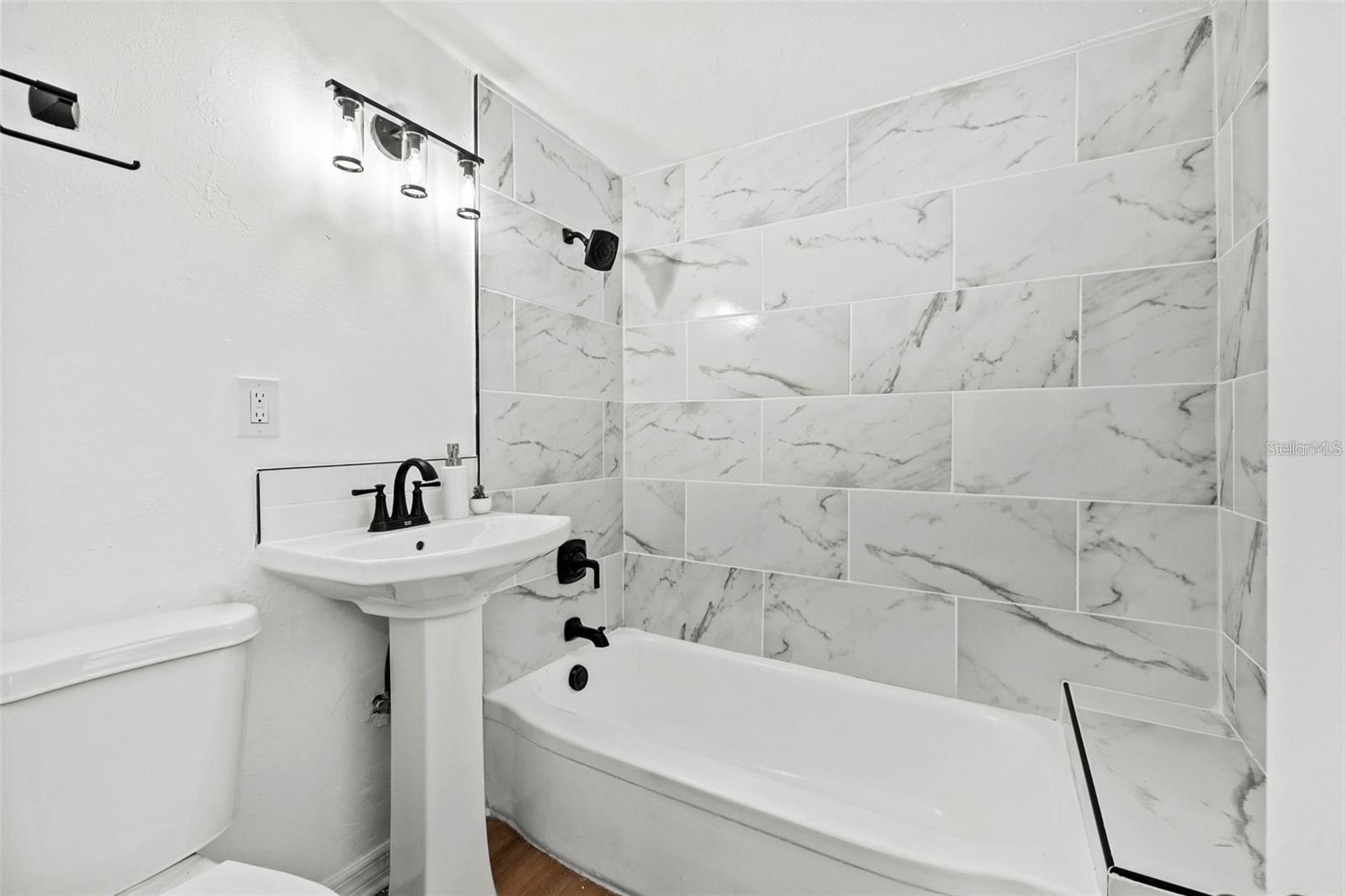 Image 15 of 23 For 1752 42nd Street S