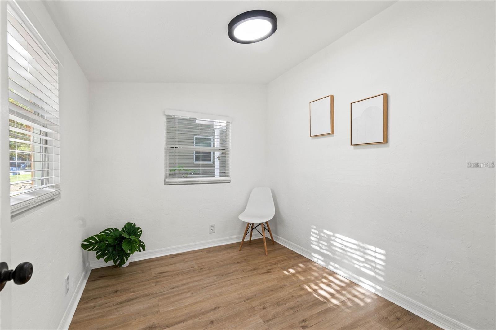 Image 8 of 23 For 1752 42nd Street S