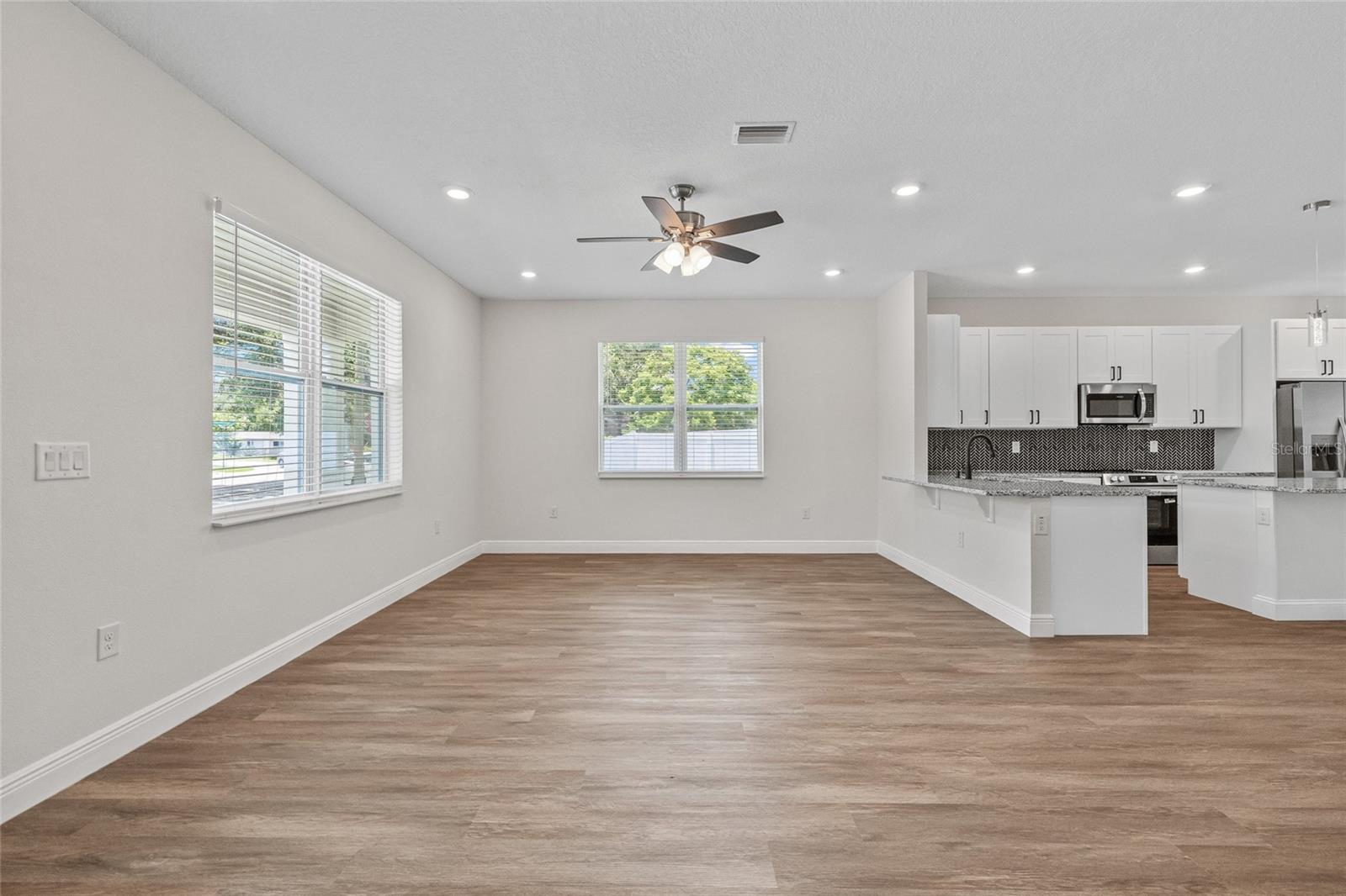Image 11 of 41 For 8319 Ogontz Avenue