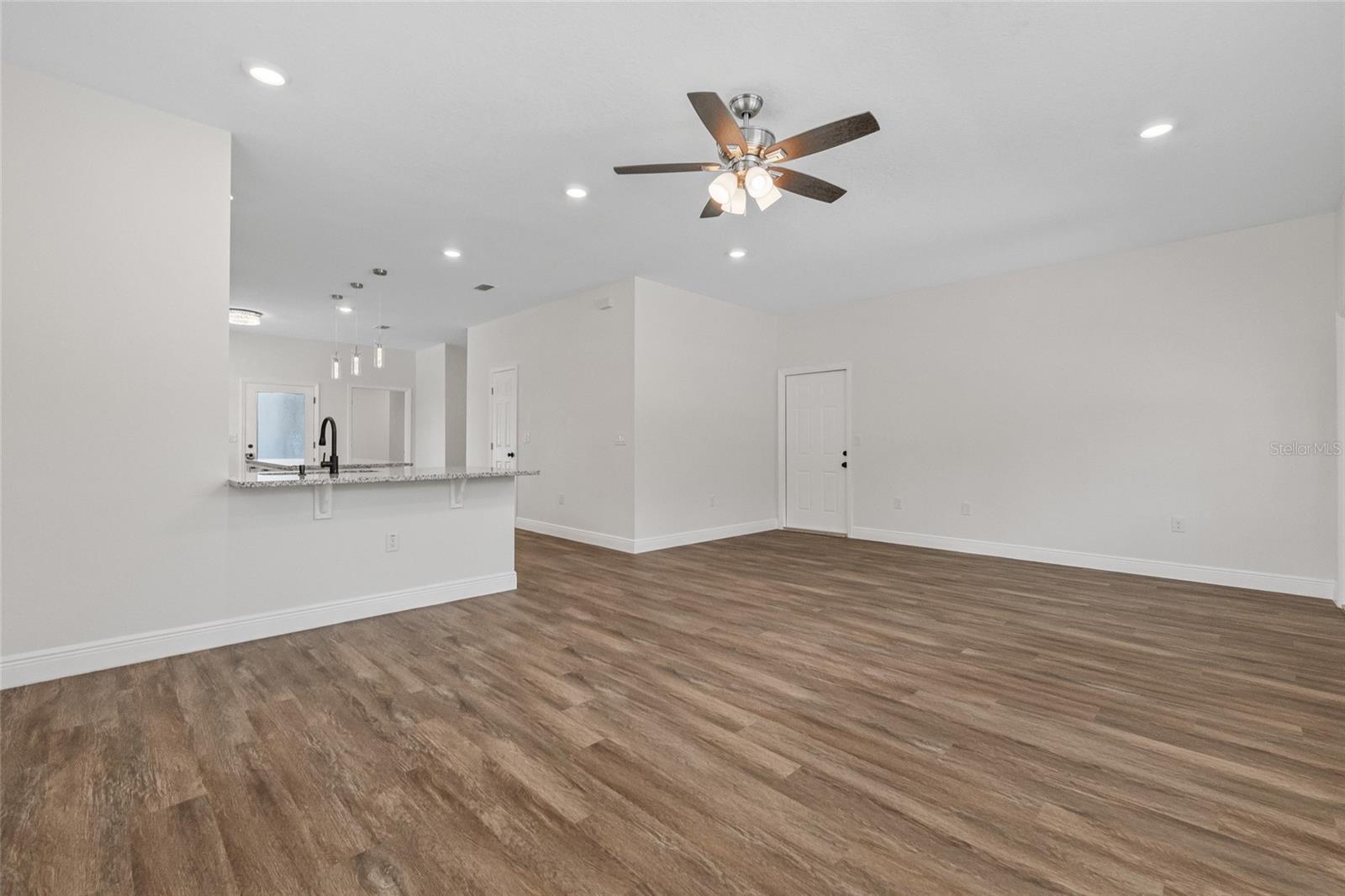 Image 13 of 41 For 8319 Ogontz Avenue