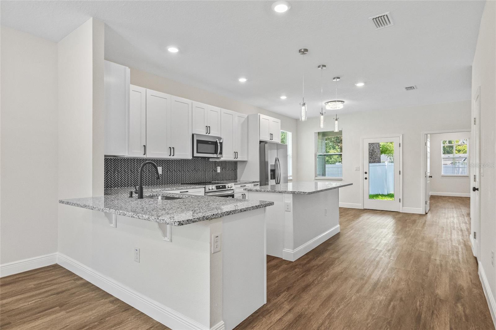Image 14 of 41 For 8319 Ogontz Avenue