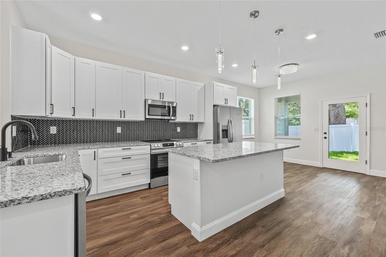 Image 15 of 41 For 8319 Ogontz Avenue
