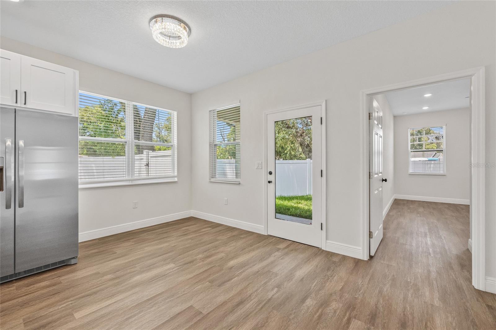 Image 21 of 41 For 8319 Ogontz Avenue