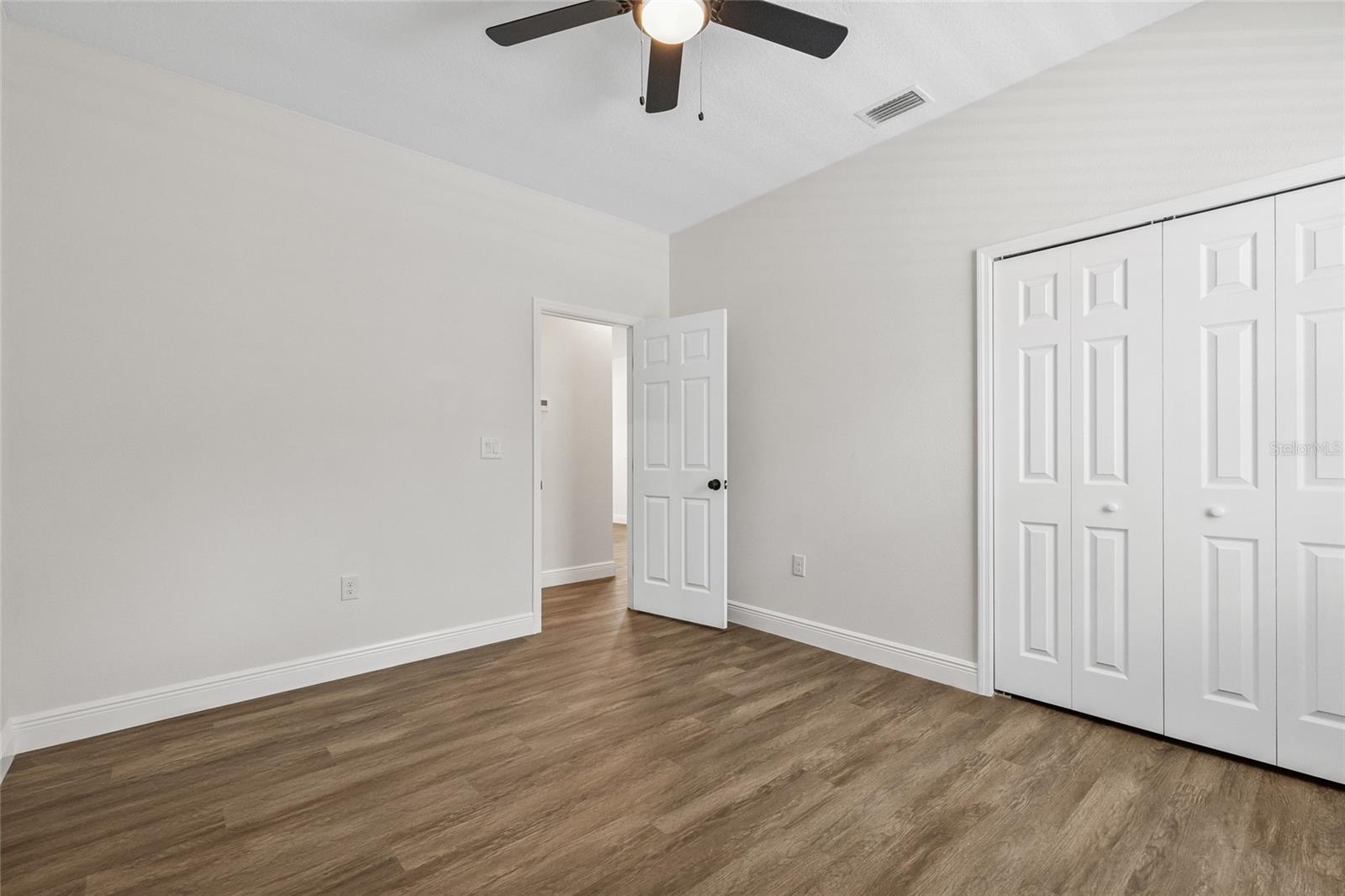 Image 32 of 41 For 8319 Ogontz Avenue