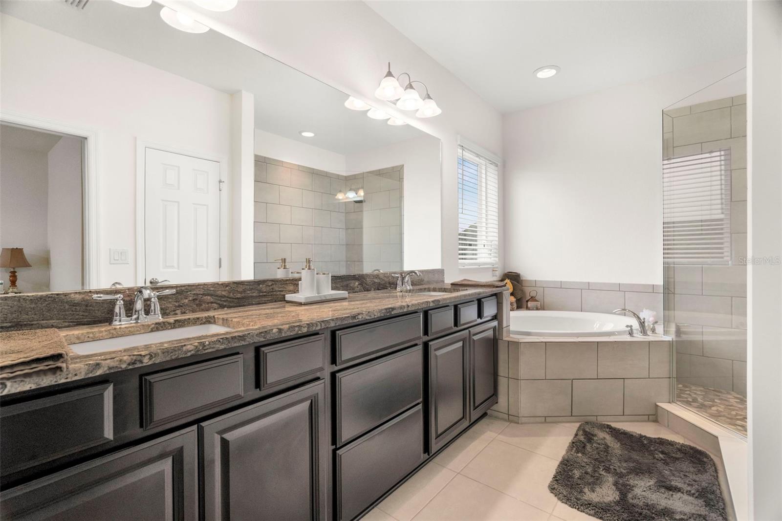 Image 16 of 23 For 4607 Los Robles Court