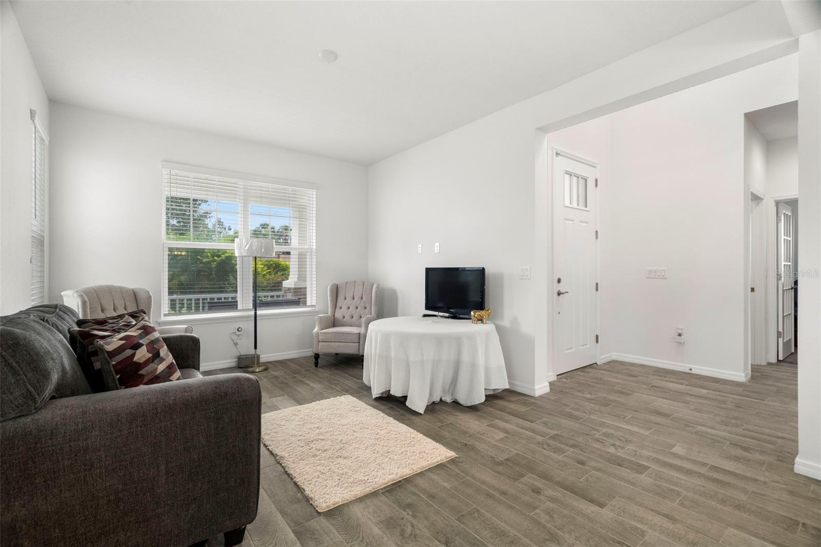 Image 6 of 23 For 4607 Los Robles Court