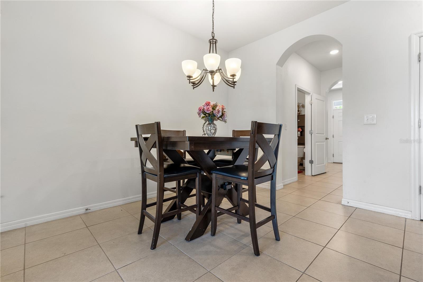 Image 5 of 45 For 2699 Suncoast Blend Drive